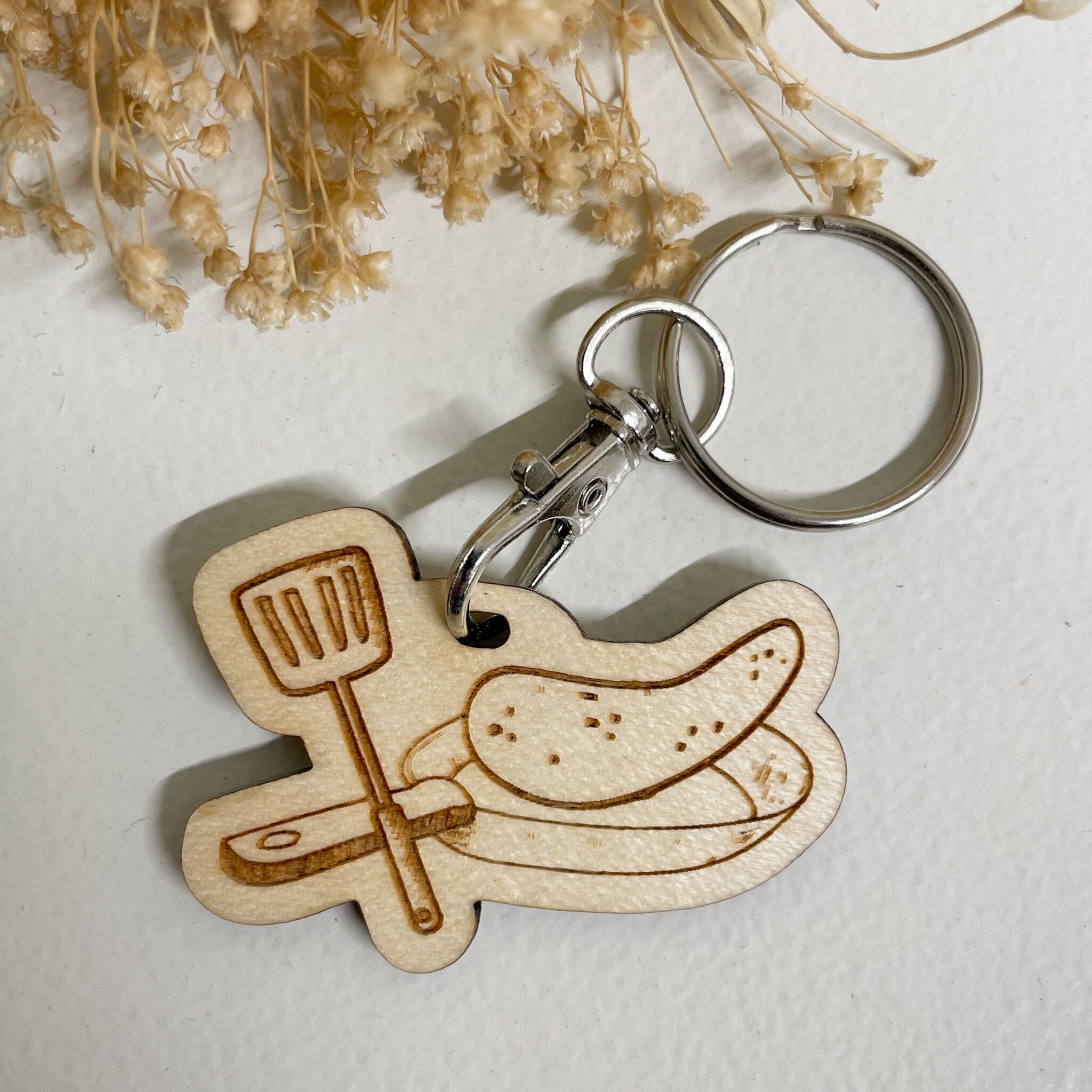 Customizable wooden pancake keychain