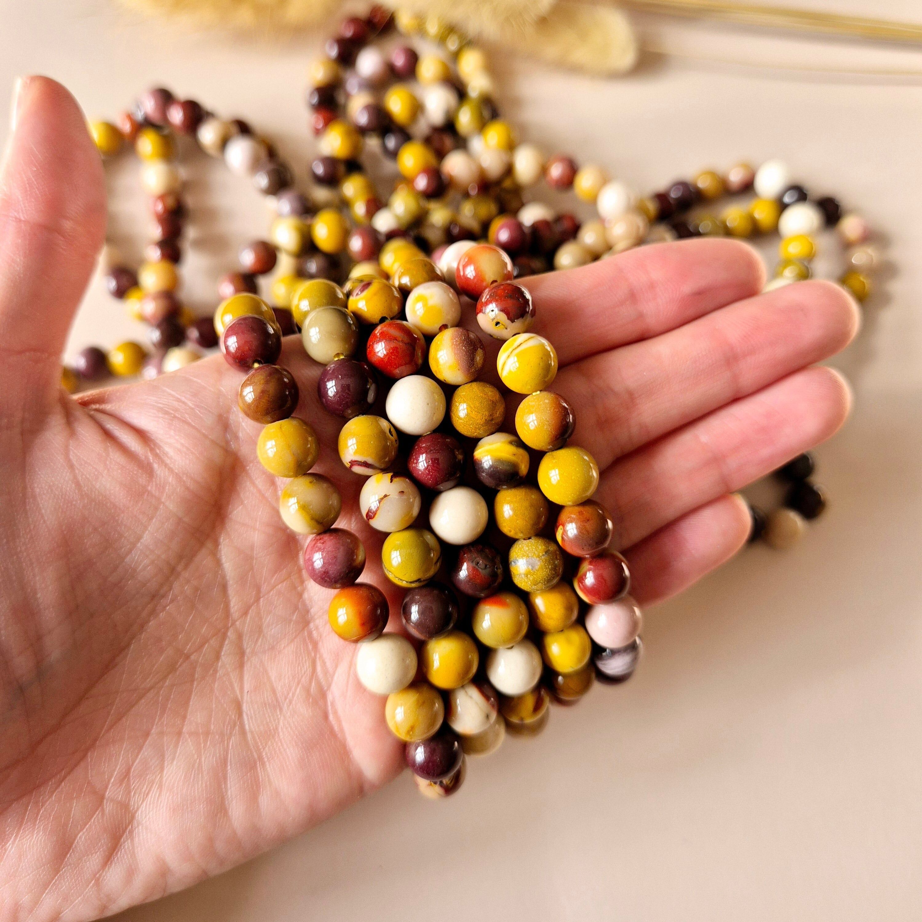 Bracciale con pietre preziose e perle rotonde da 8 mm - Mookaite Jasper