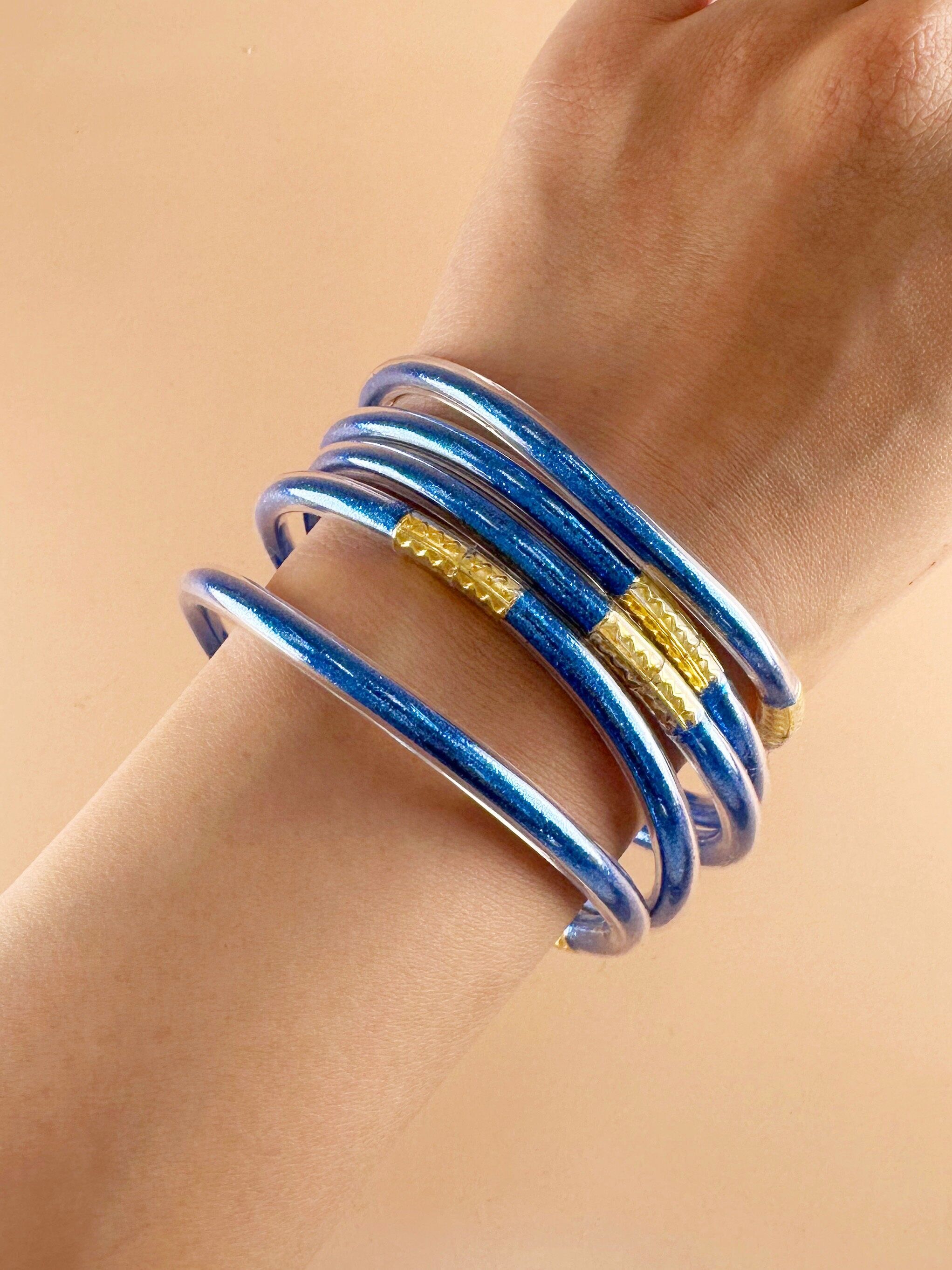 Bracciale buddista con paillettes blu scuro