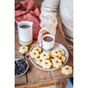 Biscuits - Marguerites - Chocolat noir 61% Valrhona, huile d'olive et fleur de sel de Camargue 3