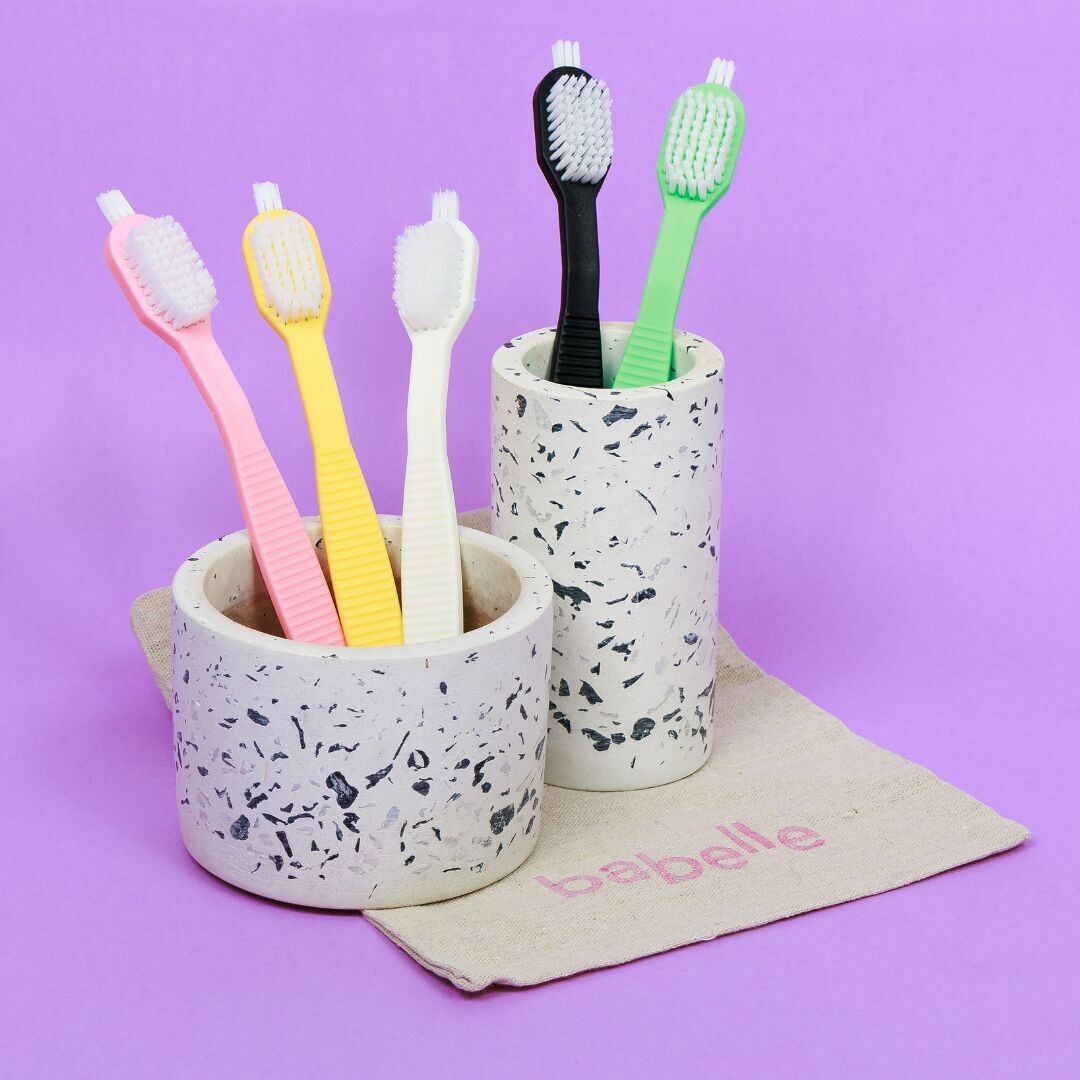 Lo scrubber Lickmat - Lo strumento perfetto per pulire i tappetini da leccamento dei cani