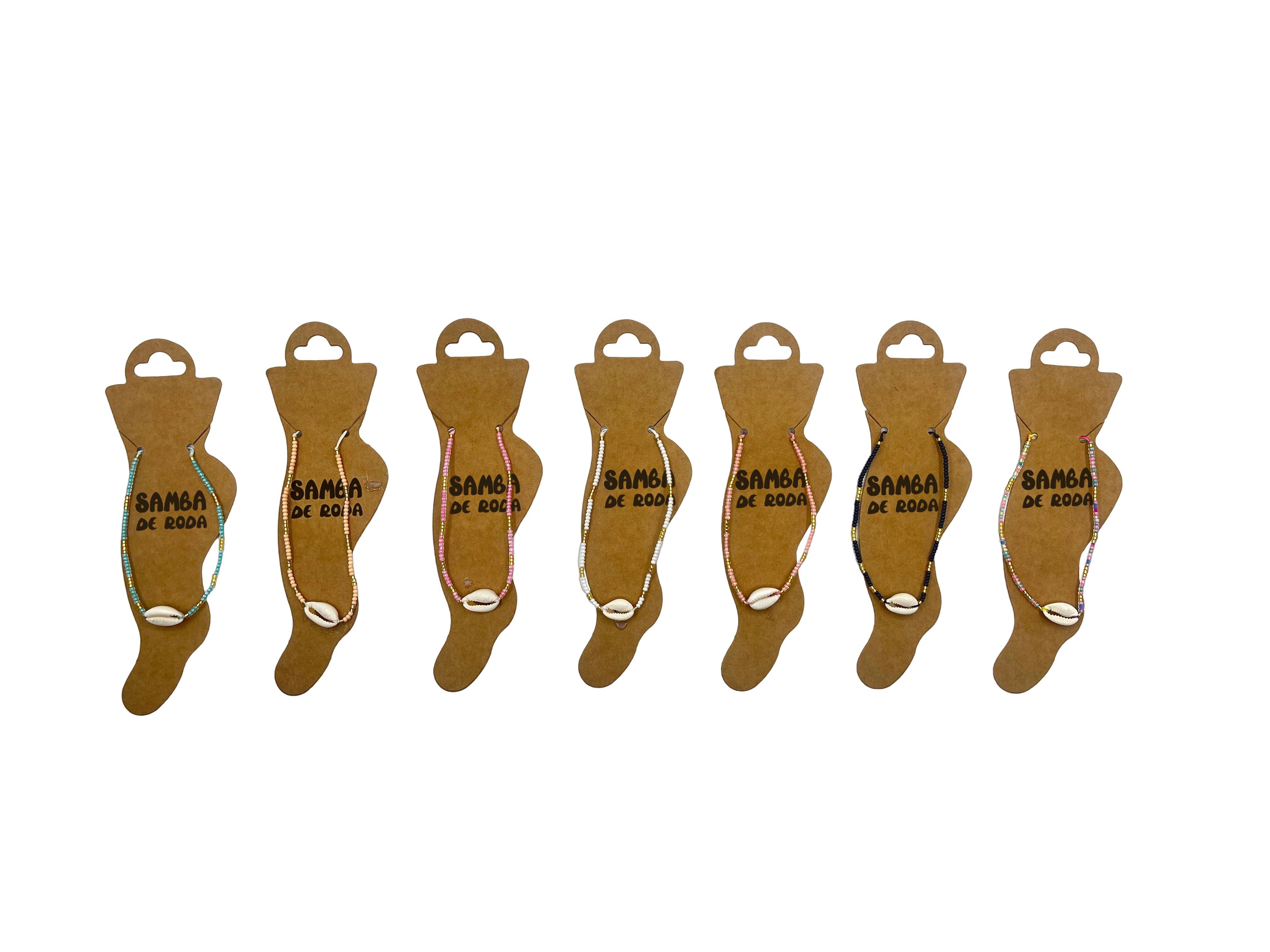 Lot de 35 chaînes de cheville perles et Cauri