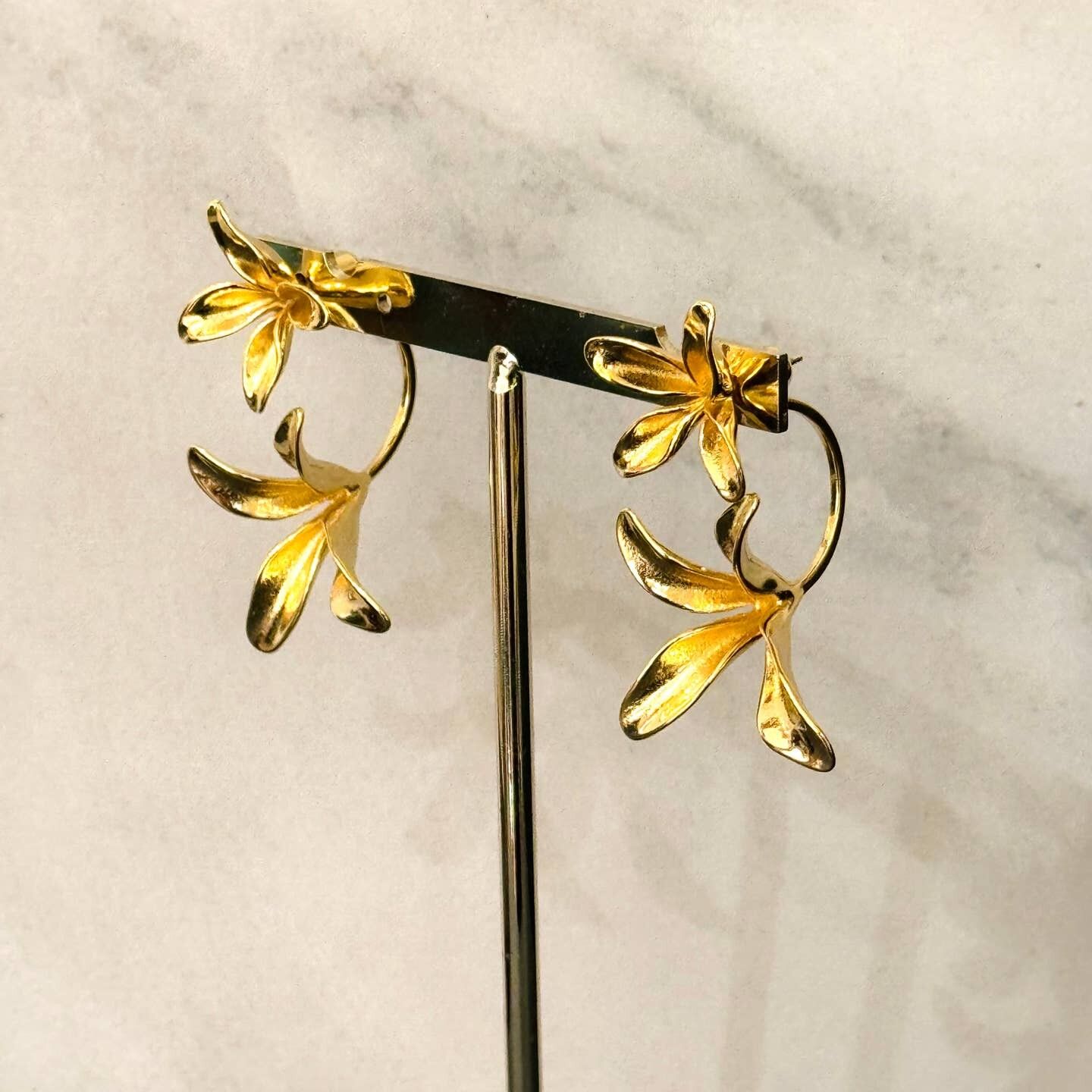 Lis Edelstahl Blumenohrringe