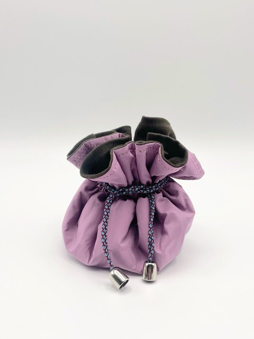 SCHMUCKTASCHE MIT ZUGZUG Flieder/Oliv