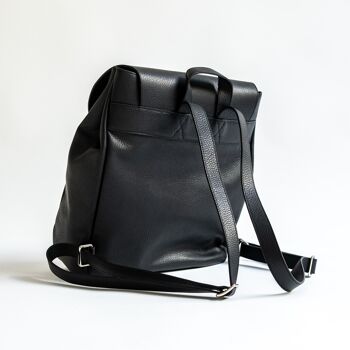 ELLE le sac à dos en cuir noir 4