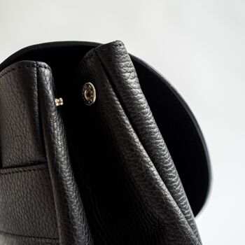 ELLE le sac à dos en cuir noir 5