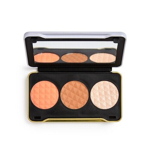 MUR Revolution X Patricia Bright Rich In Colour Moonlight Glow Face Palette (Fair)