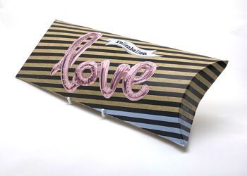 Boîte à ballons lettrage "Love" rose