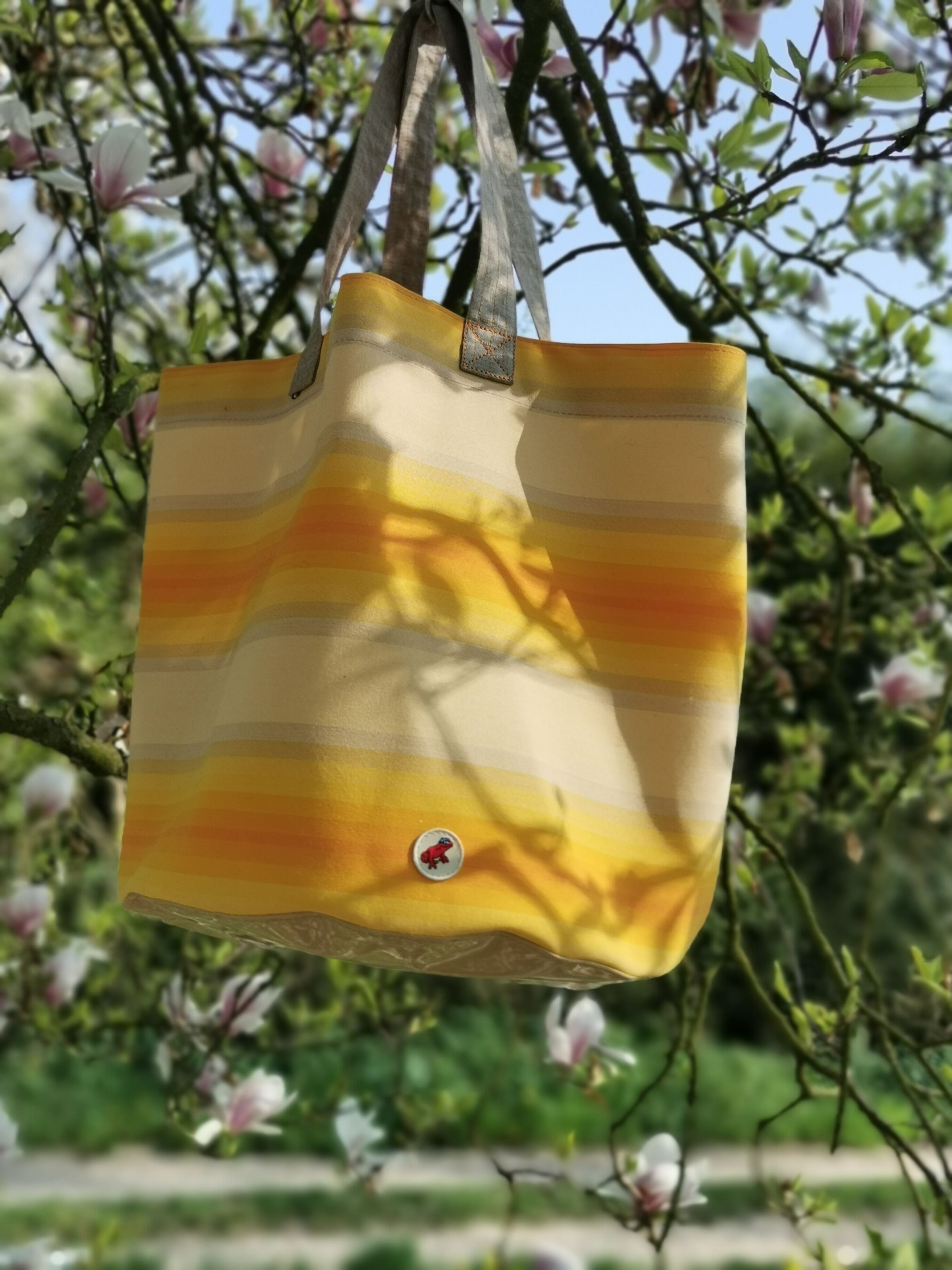 BORSA GRANDE IN TELA CON PARASOLE GIALLO VINTAGE