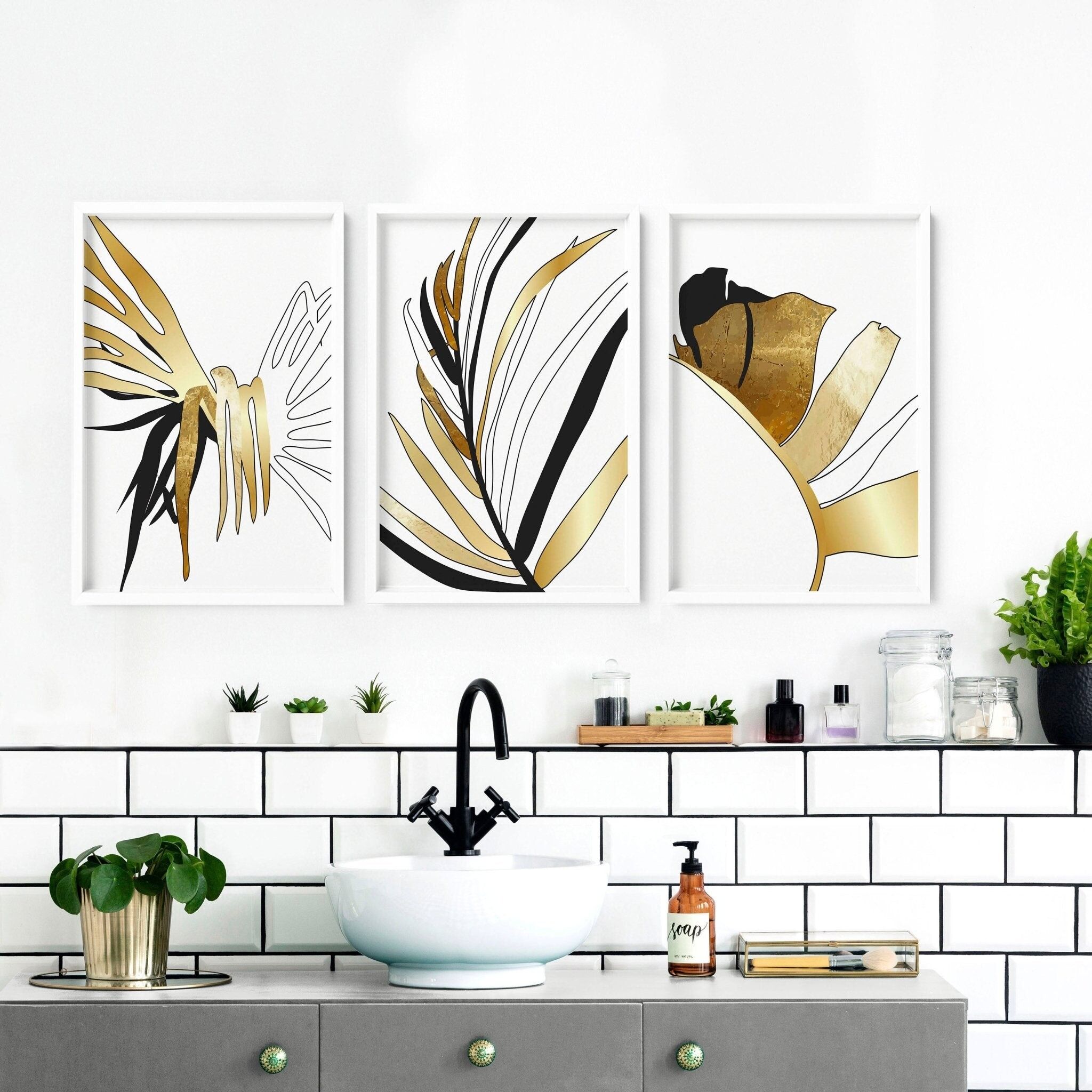 Arte murale per il bagno nel Regno Unito | set di 3 decorazioni murali Tropical Gold