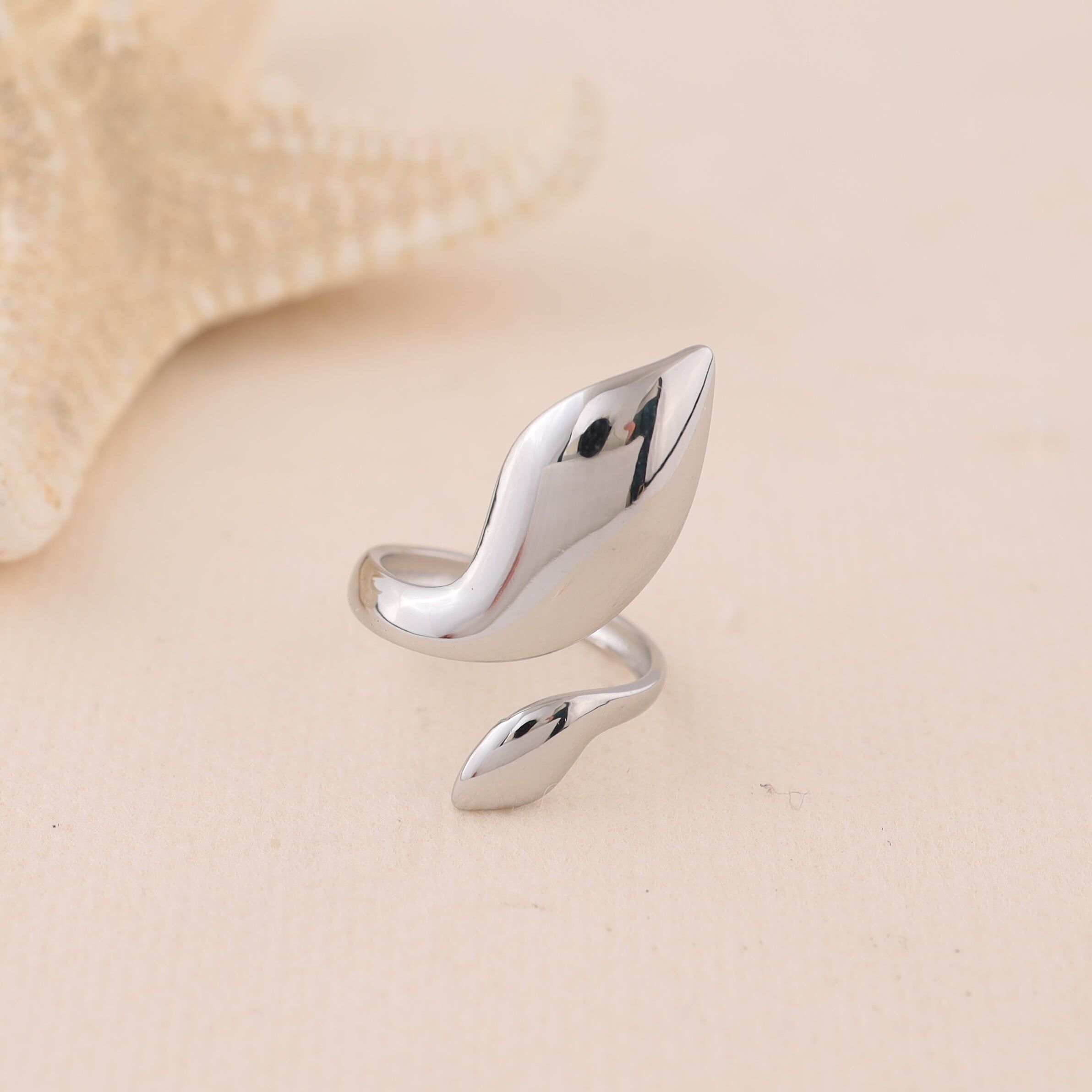 Anello regolabile in argento a forma di natura astratta