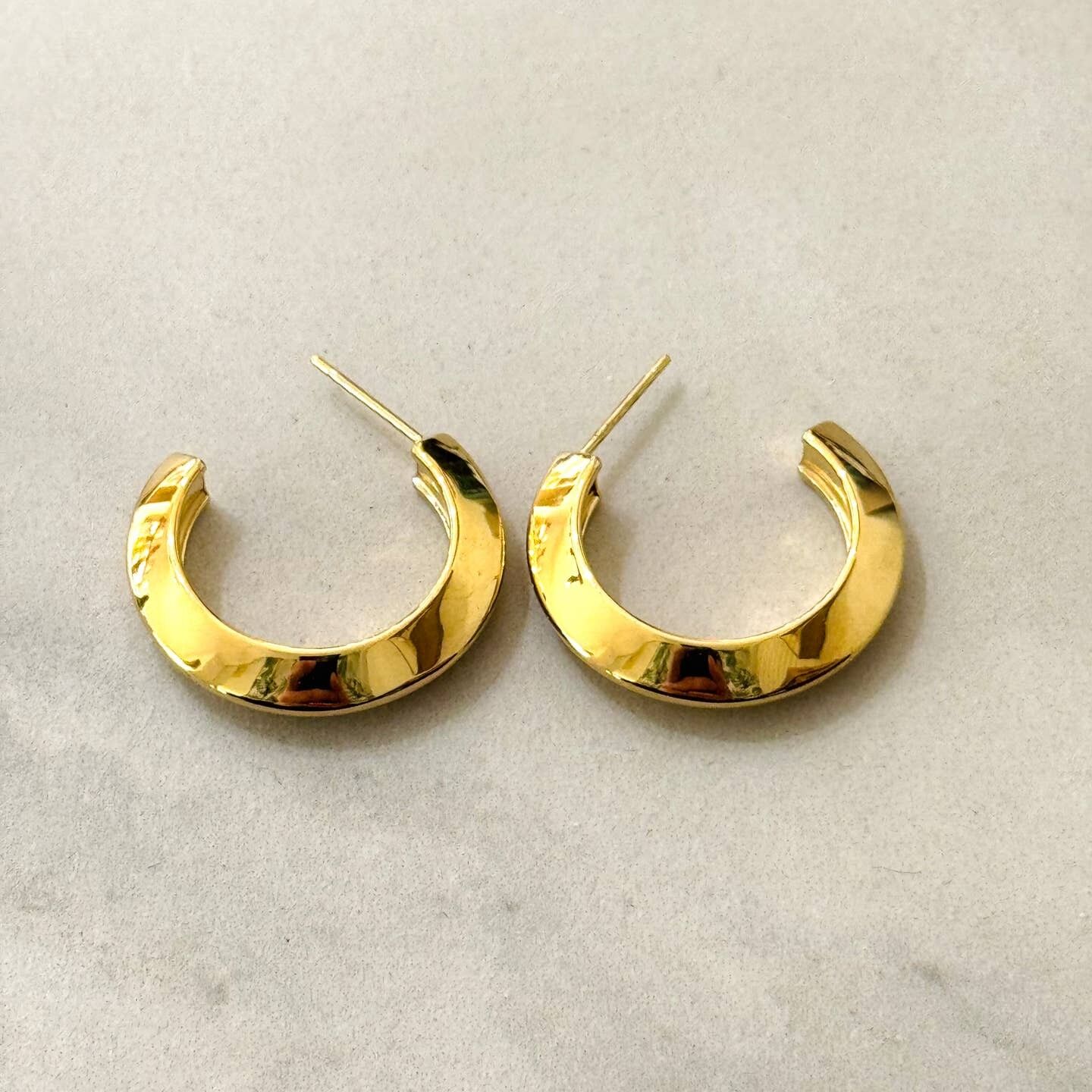 Creolen aus Edelstahl mit Aloe-Effekt