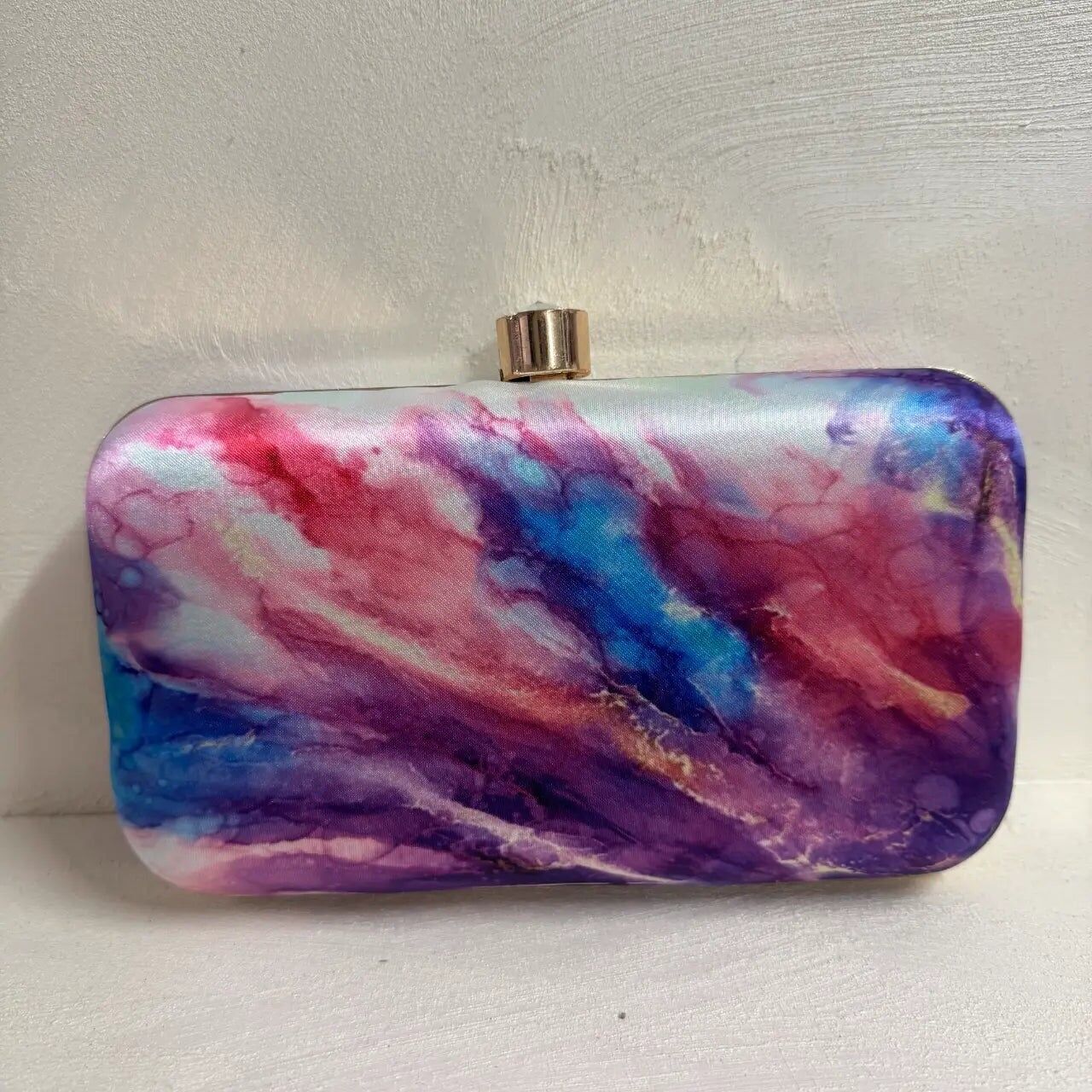 Blaue und violette Tasche mit Galaxie-Print