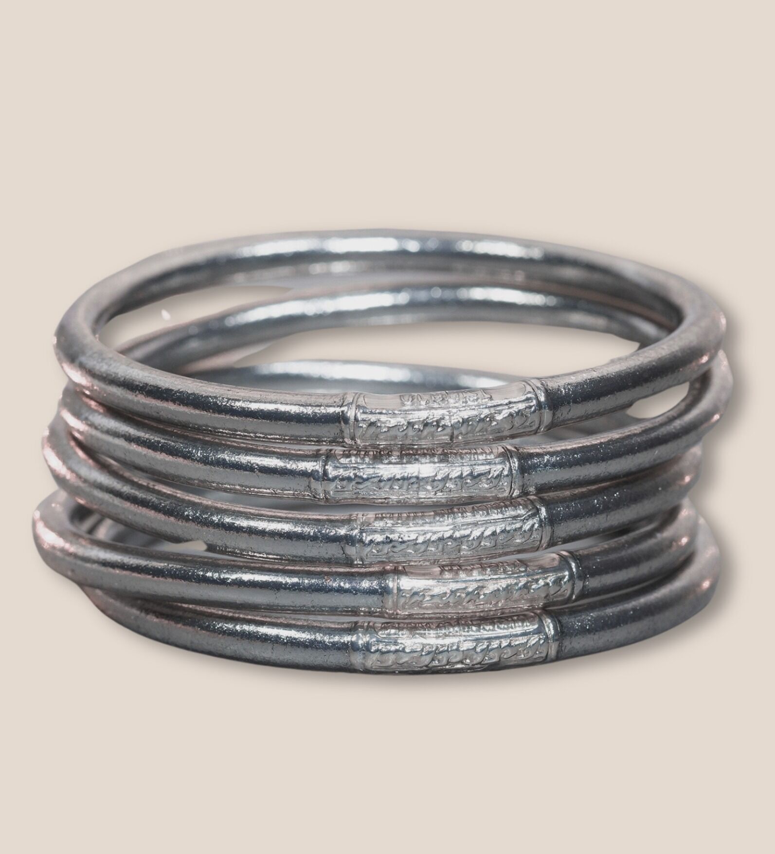 Bracciale buddista emblematico da 5 mm in argento antico - taglia L 67 mm