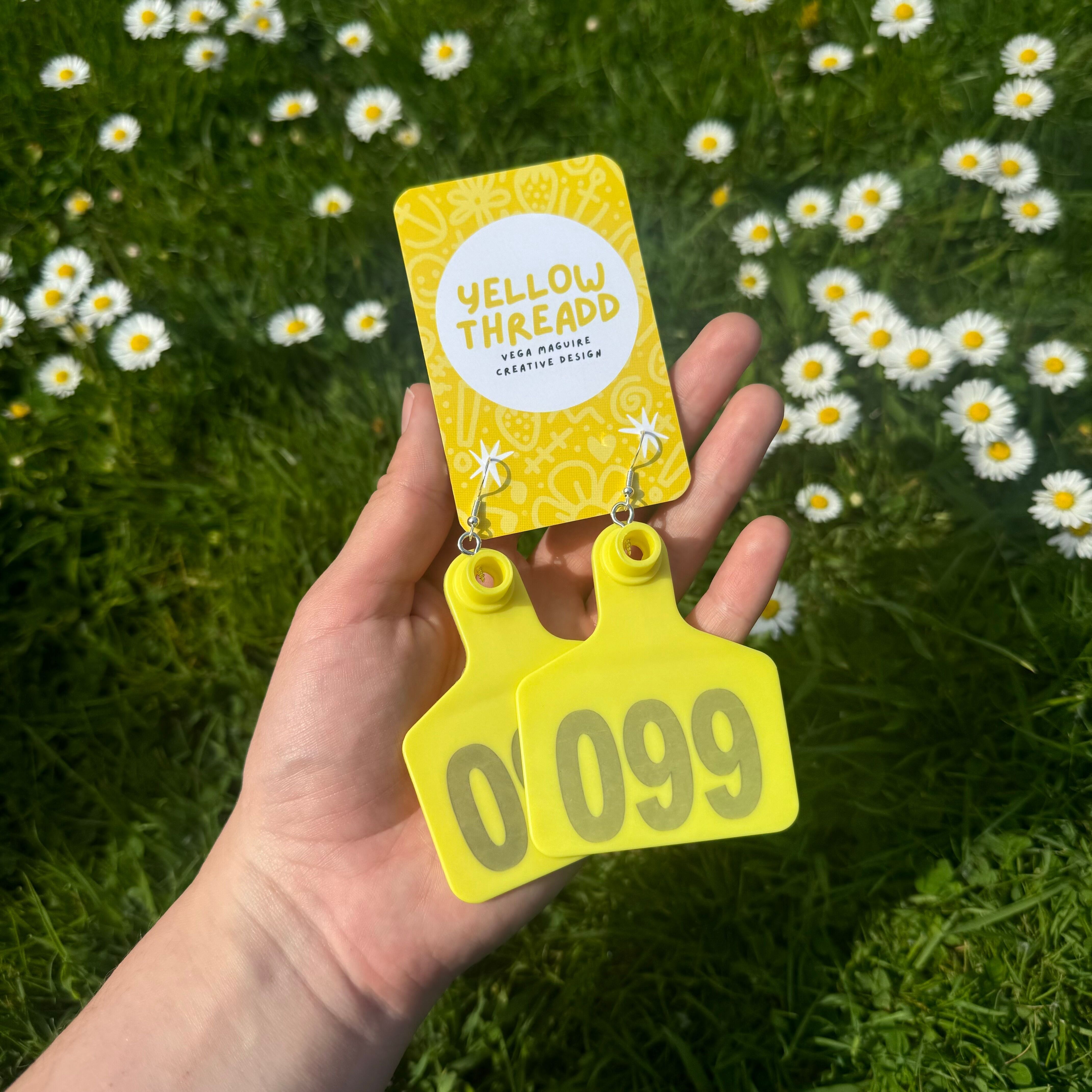 Orecchini con piastrina di mucca