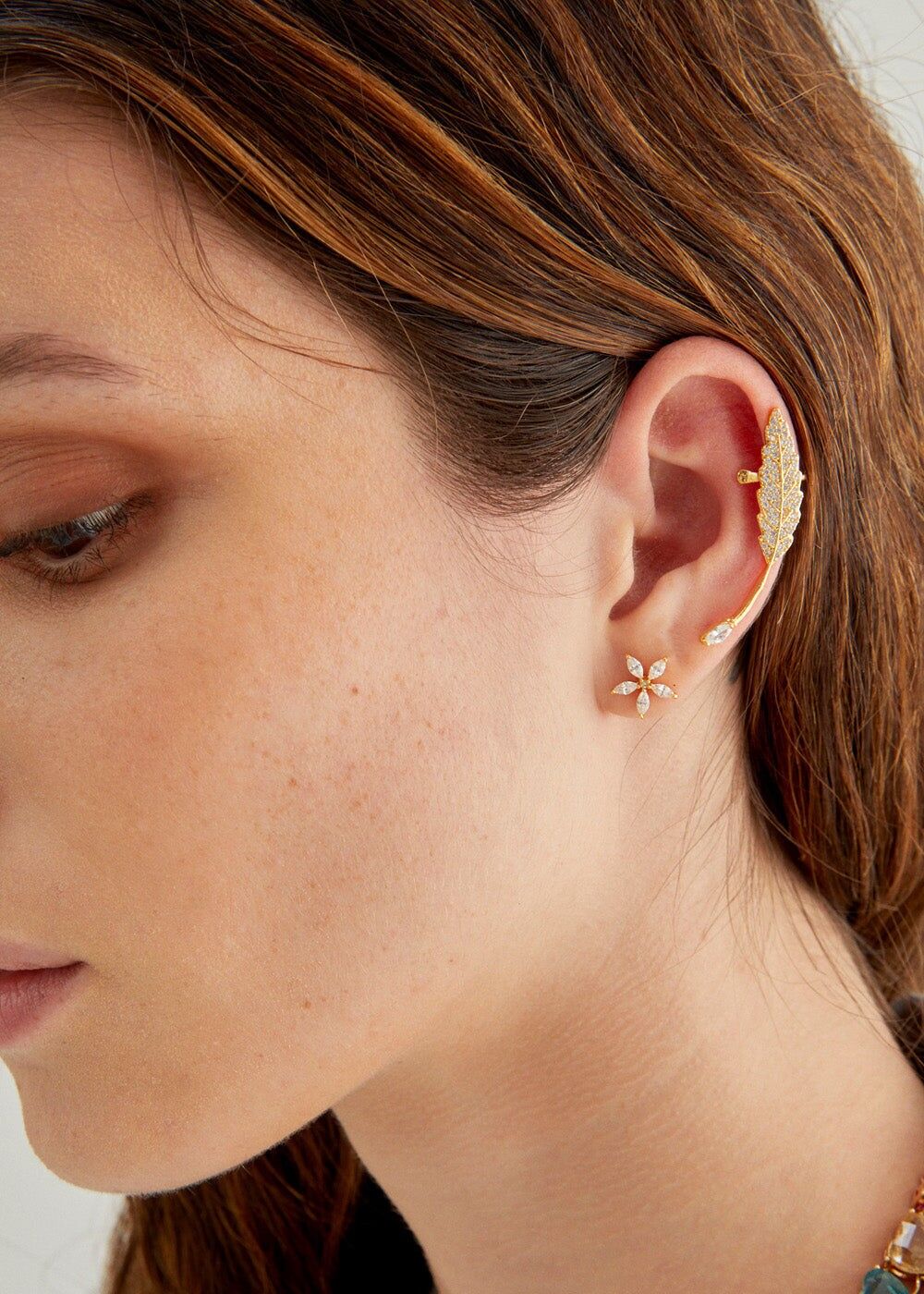 GOLD EARCUFF OHRRINGE PFEIL MIT STEINEN + FARBEN