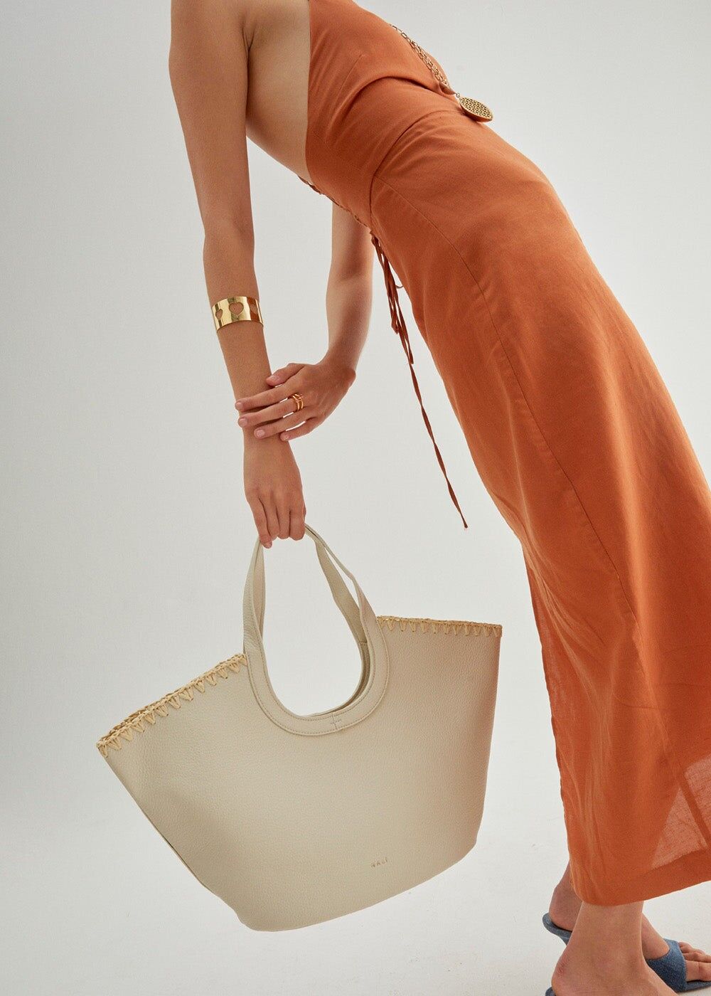 DHARMA SHOULDER BAG + COLORS