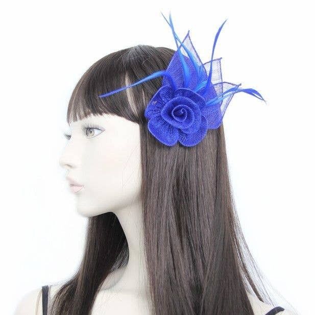 Stile Fifi.Fascinator blu reale con clip e spilla