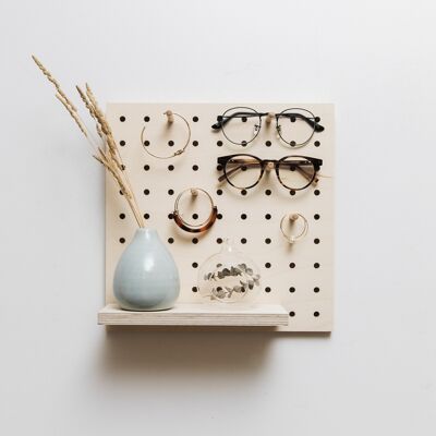 Medium square pegboard