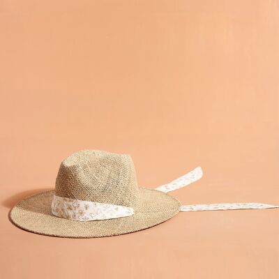 PANAMA STRAW HAT WHITE AND GOLD SCARF SOMBRERO