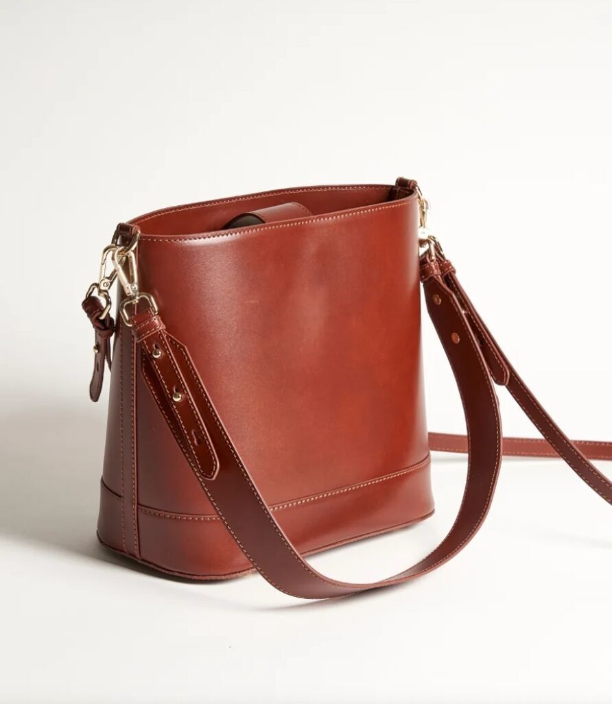 BOLSO MARLON DE PIEL RECICLADA COGNAC