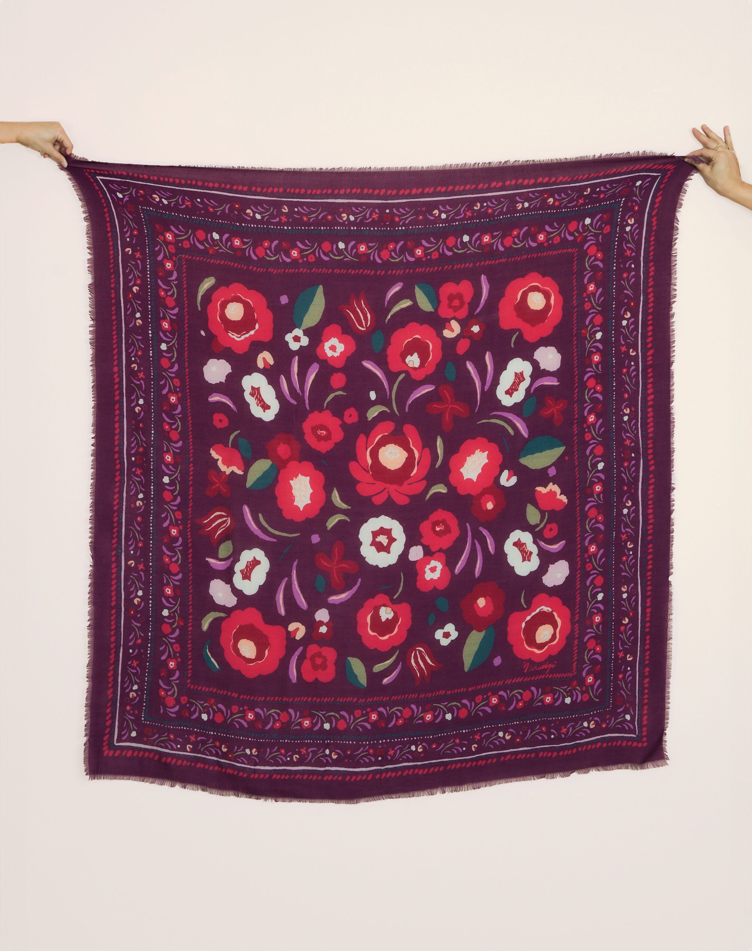 BUFANDA DE LANA Y SEDA DE LOS BALCANES PÚRPURA