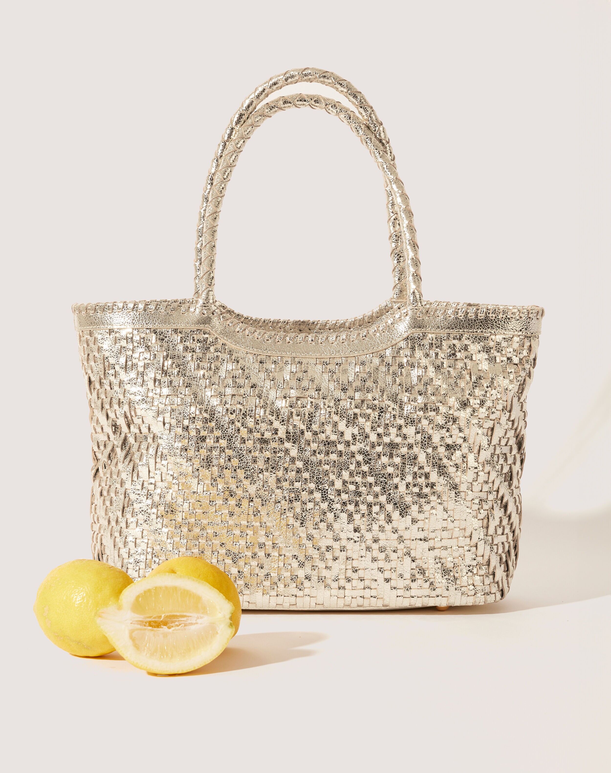 BOLSO TOTE DE PIEL TRENZADA DORADA DE PATTY