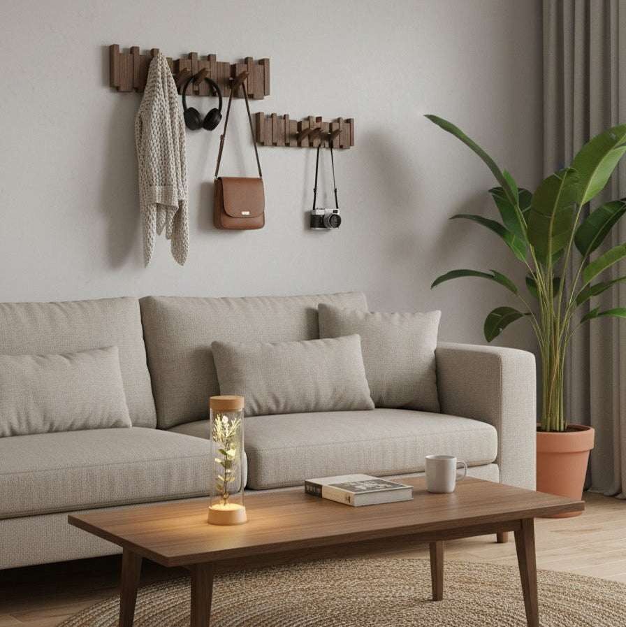 Wandgarderobe Verona aus Naturholz – skandinavischer Klappkleiderbügel
