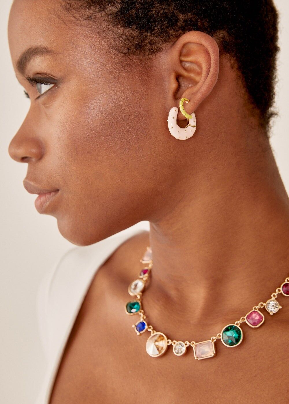 VIVIAN ROSA EMAILLE OHRRINGE VERGOLDET 14KT