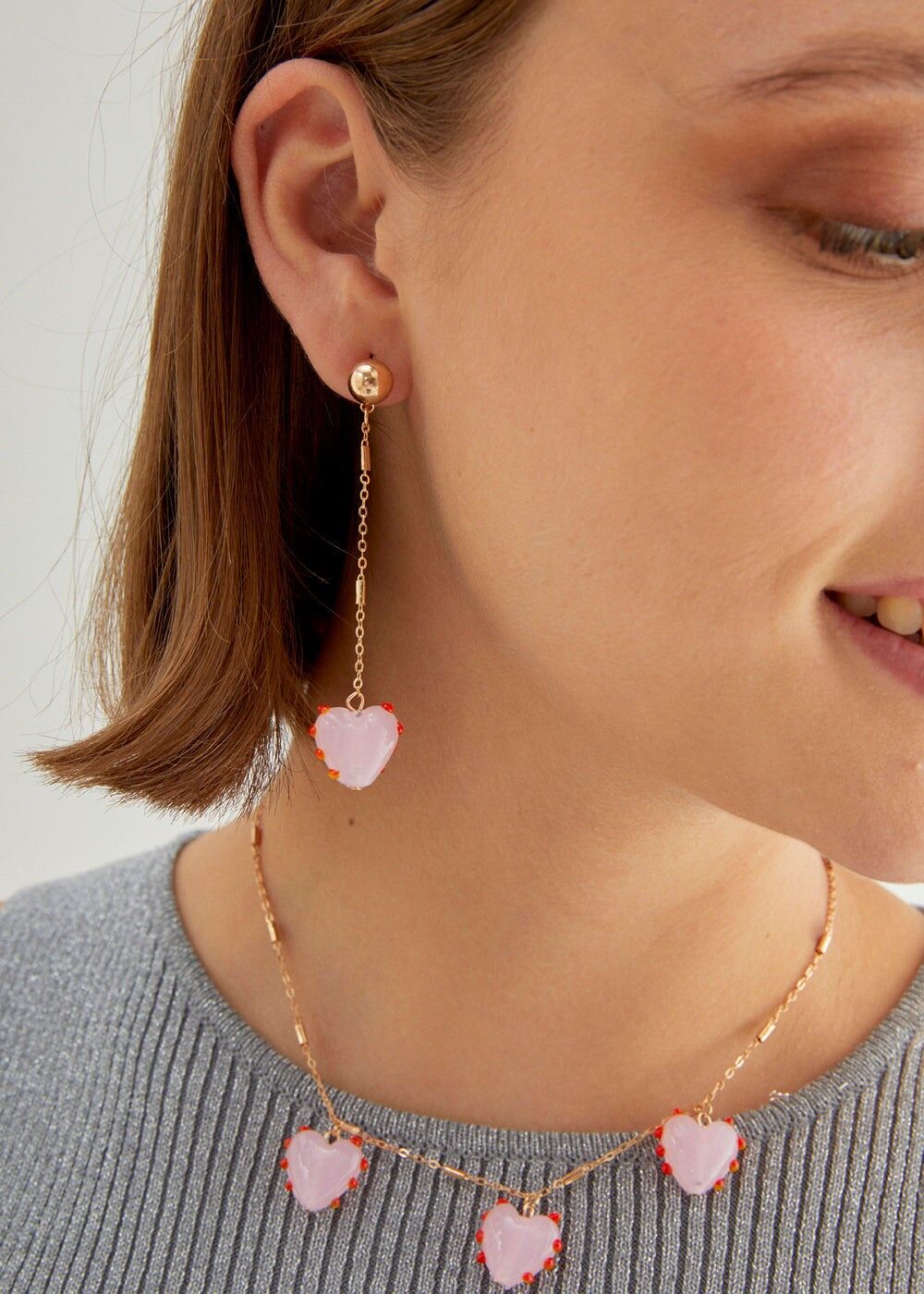 BOUCLES D'OREILLES EN OR AVEC PENDENTIF ROSE