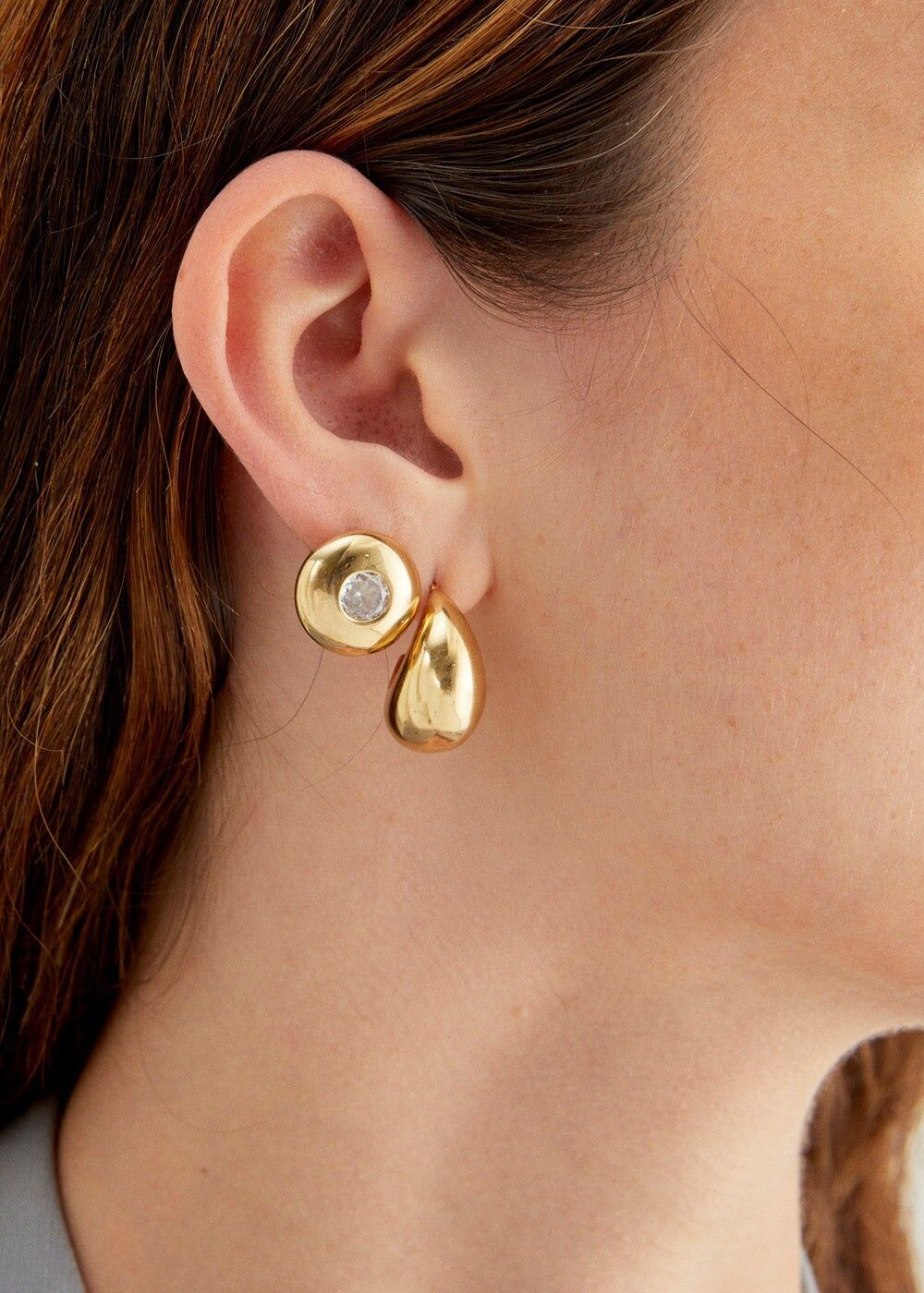 14KT GOLD PLA. s.OHRRINGE AUS STAHL MIT STEINEN