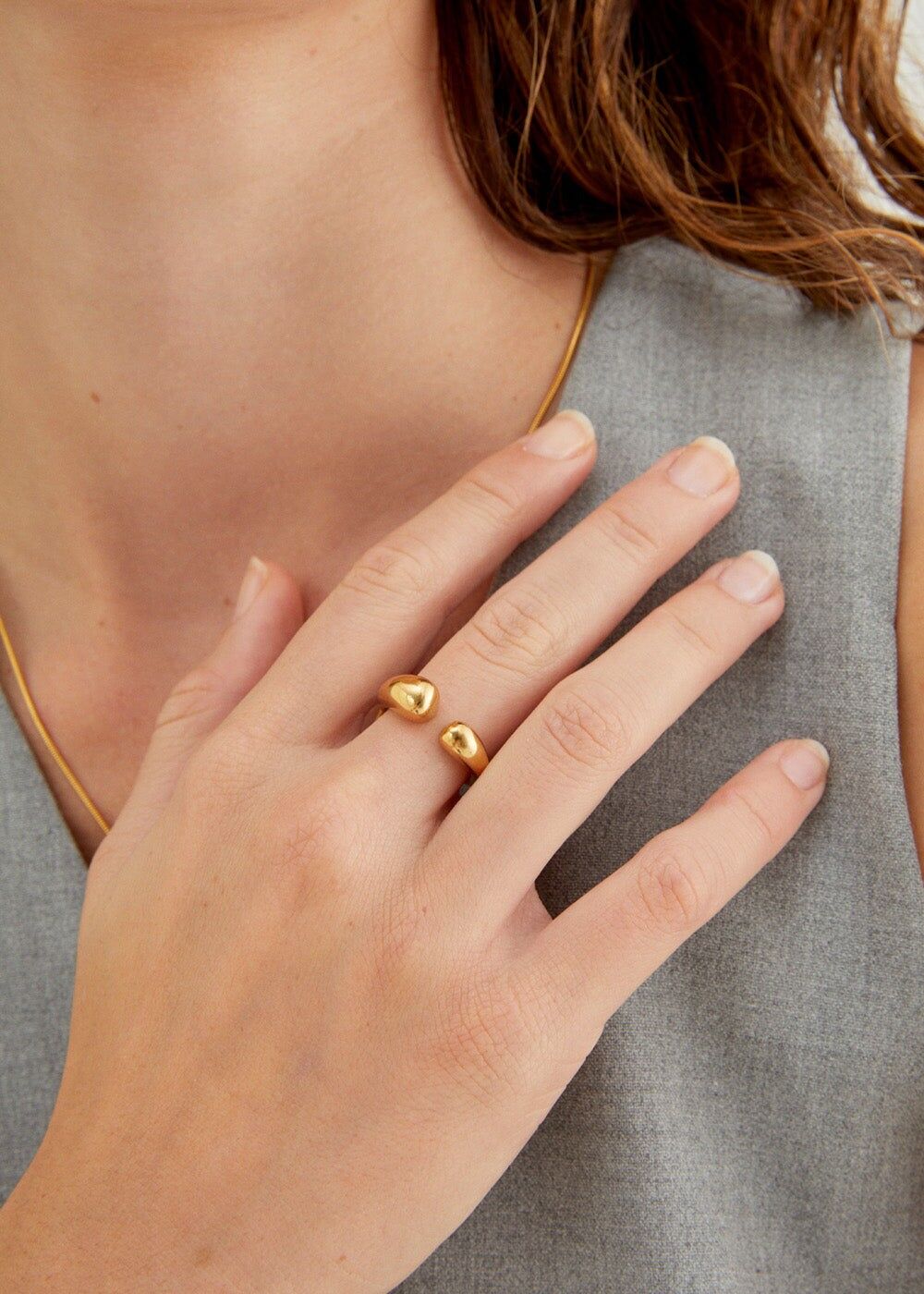 s.RUNDER GOLDRING AUS STAHL