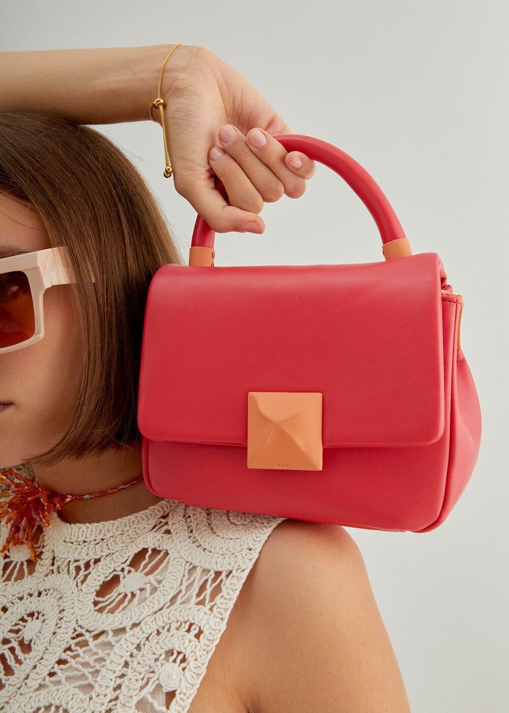 ARIEL HANDTASCHE + FARBEN