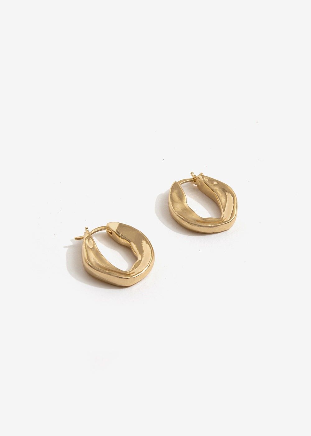 HAMMERED GOLD HOOP EARRINGS