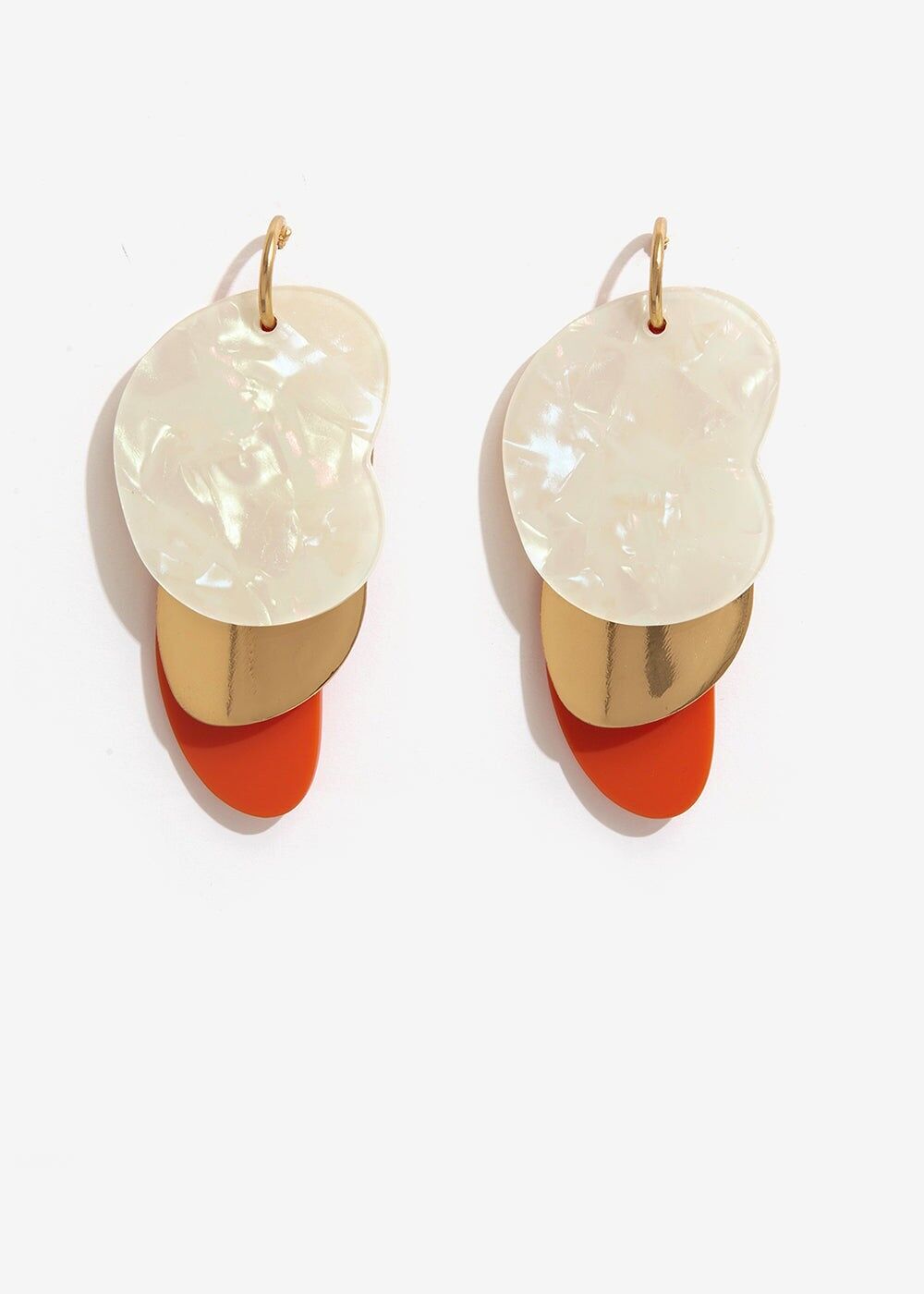 EARRINGS WITH ORANGE AND MOTHER OF PEARL PENDANTS