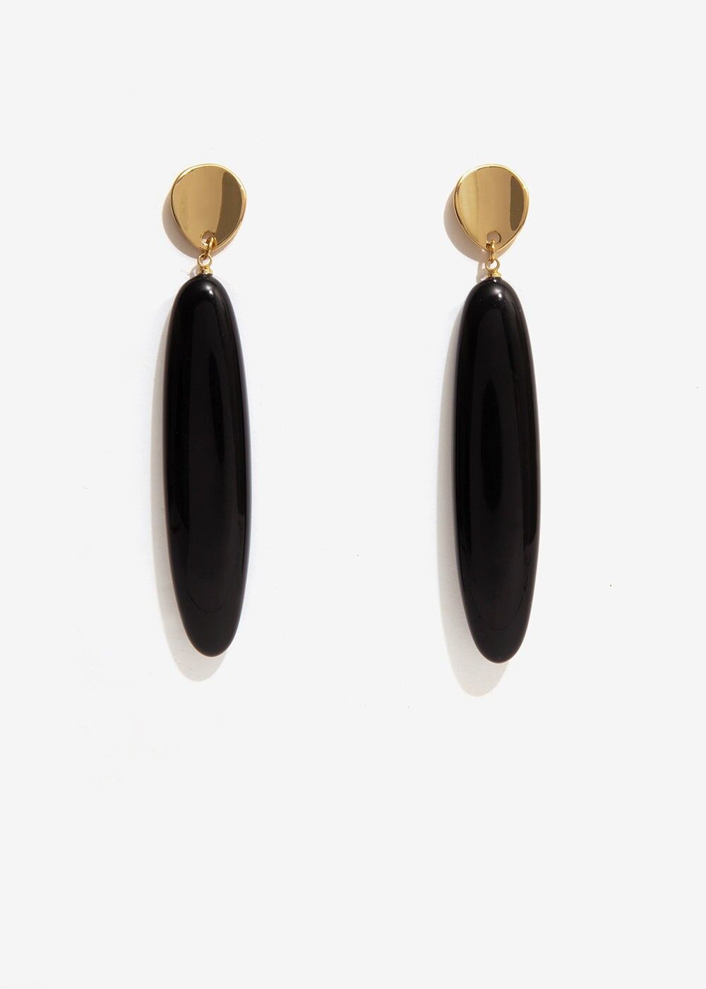 GOLD EARRINGS WITH BLACK RESIN PENDANT