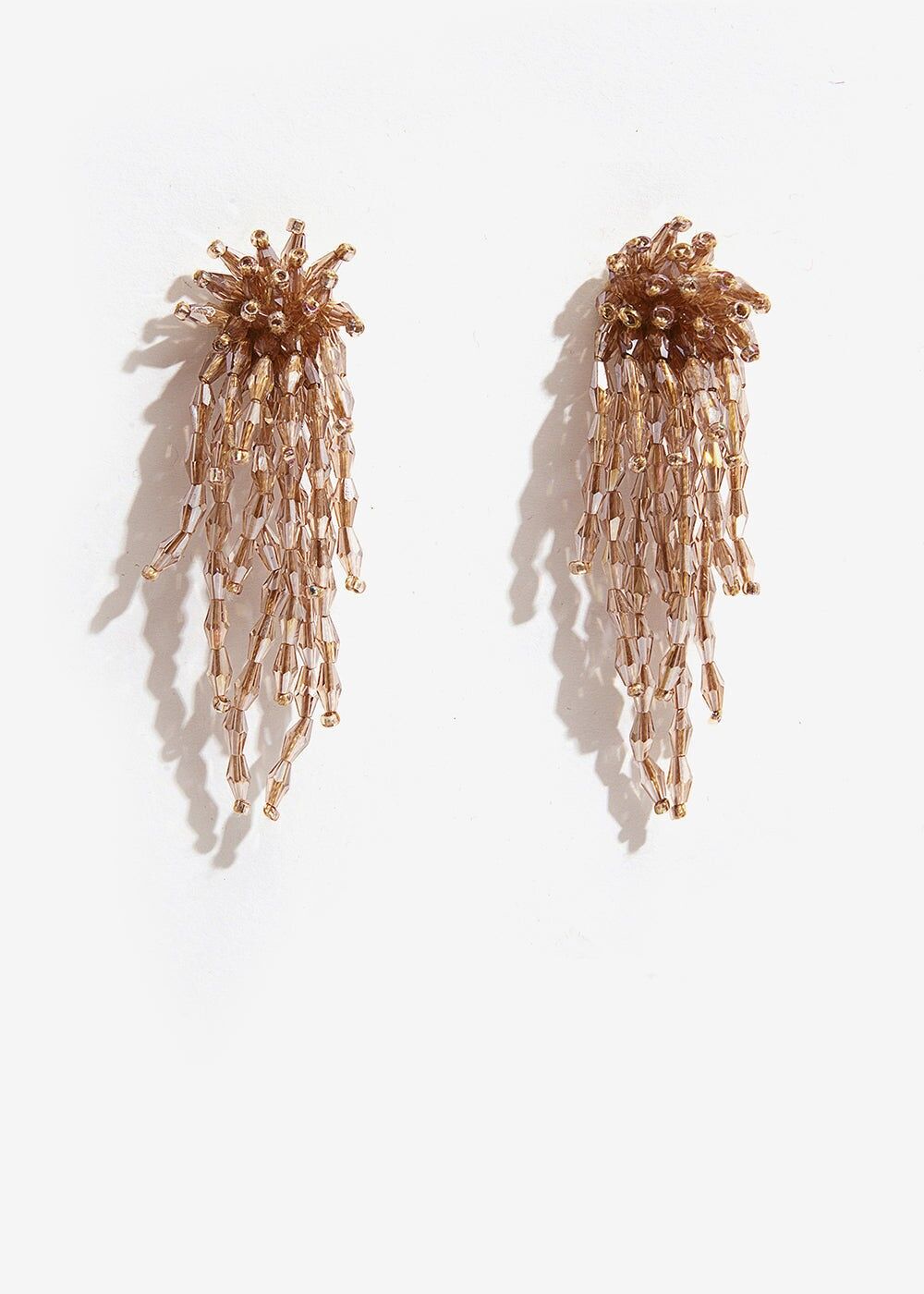 Hängende Ohrringe aus bernsteinfarbenem Glas und Perlen