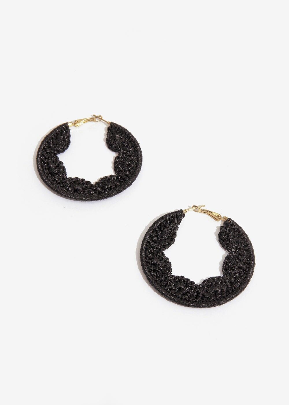LARGE HOOP EARRINGS WITH BLACK CROCHET