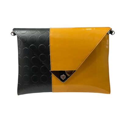 Pochette - Sac à main et sac bandoulière pour femme en PVC boulonné et cuir vegan ocre brillant