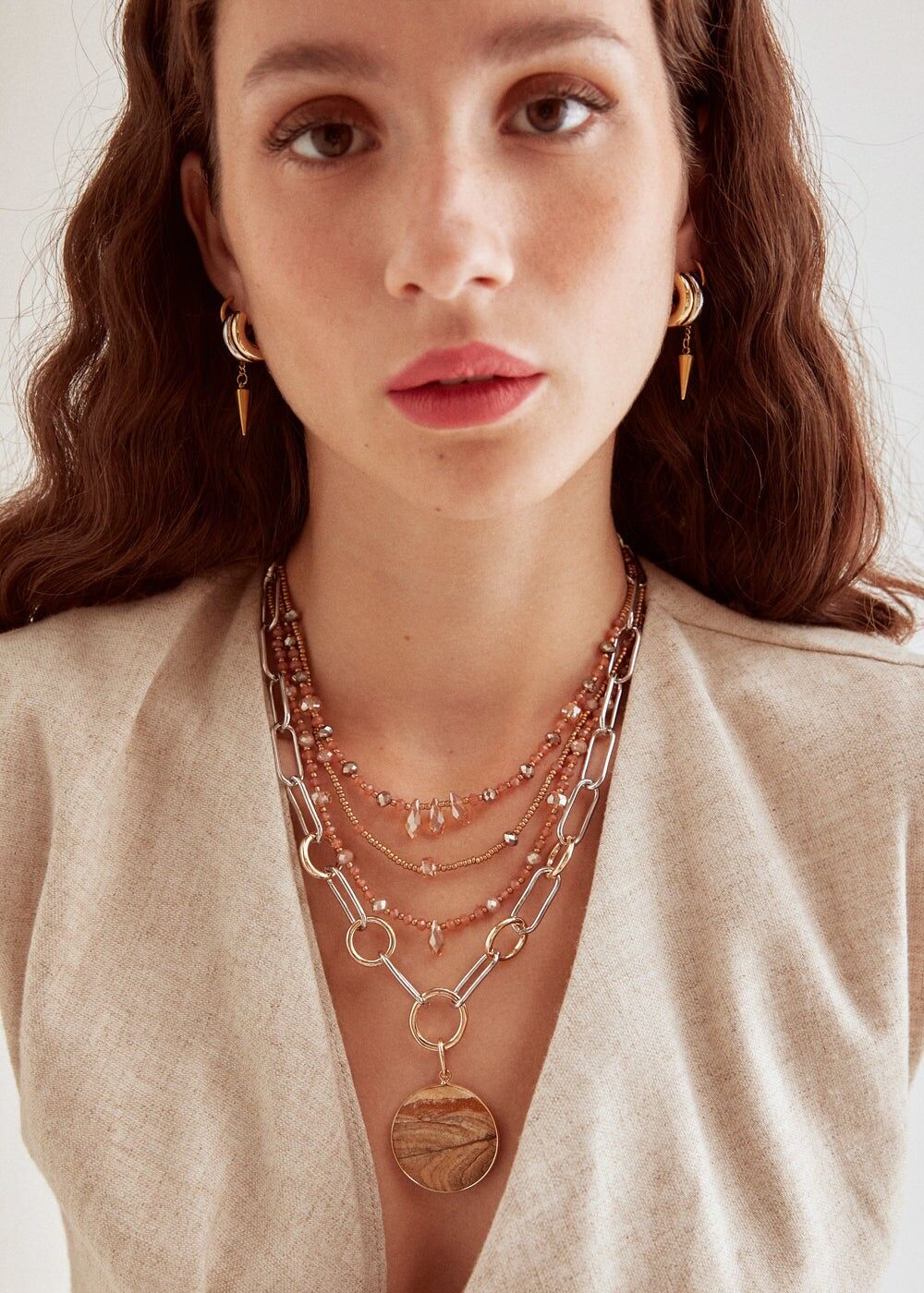 BRONZE NECKLACE WITH BEADS AND CRYSTALS