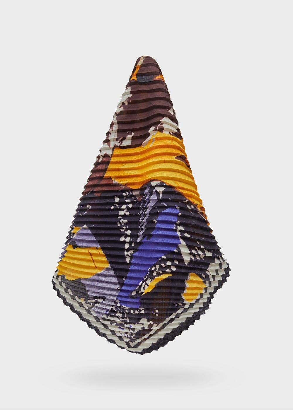 plissierter Schal mit mehrfarbigem gelbem Aufdruck