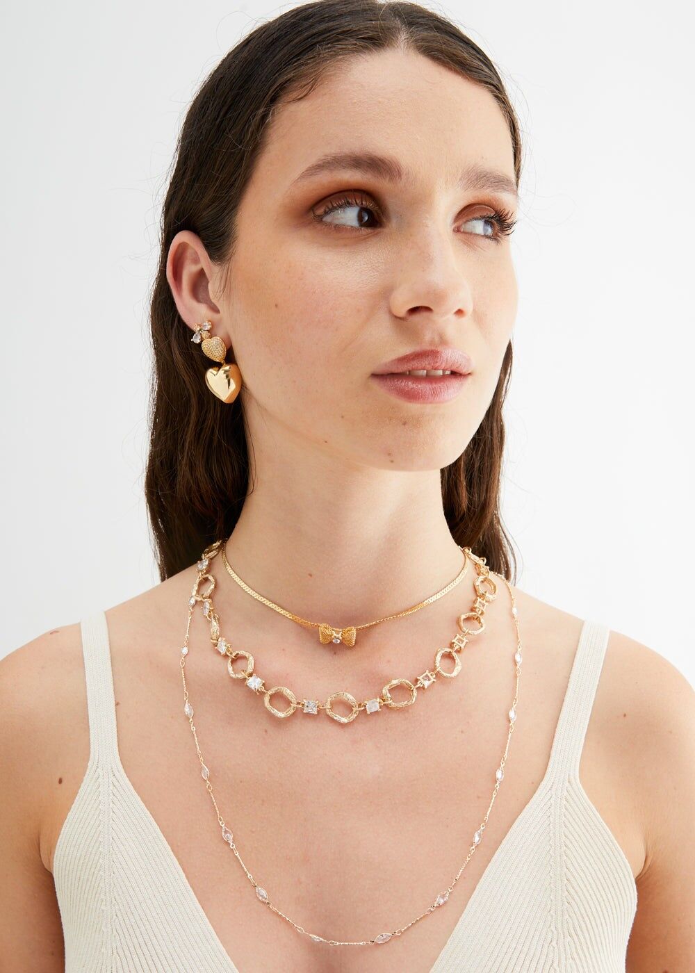 GOLD BOW NECKLACE WITH CENTRAL STONE