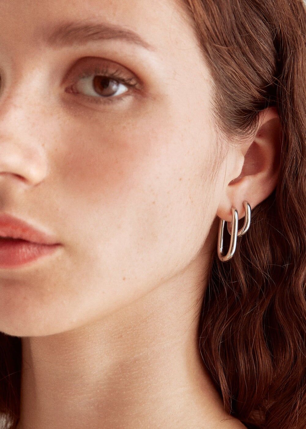 STAIN. STEEL TELLY BIG OVAL HOOPS IN SILVER