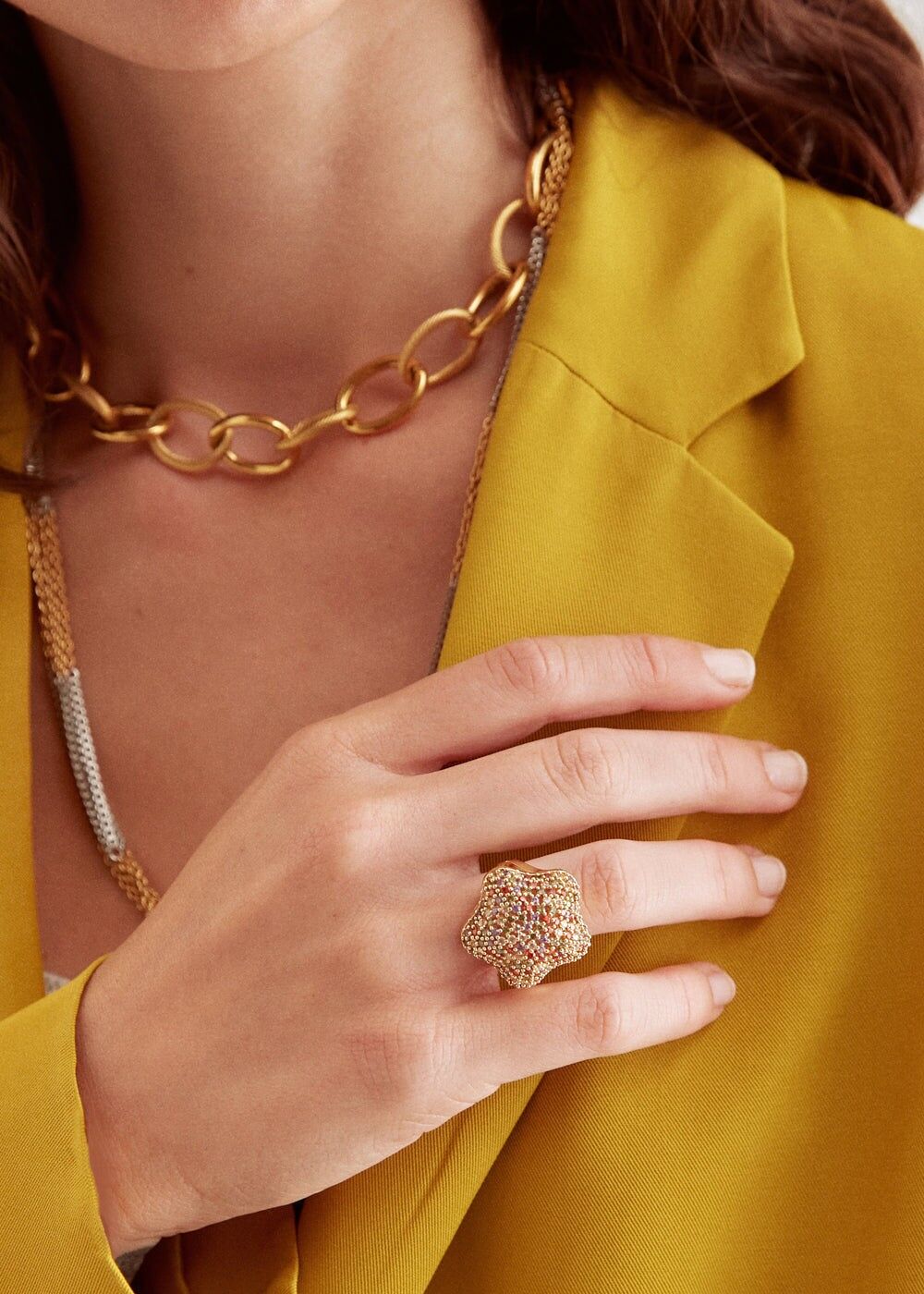 MABEL STAR RING W/ MULTICOLOR ZIRCONS