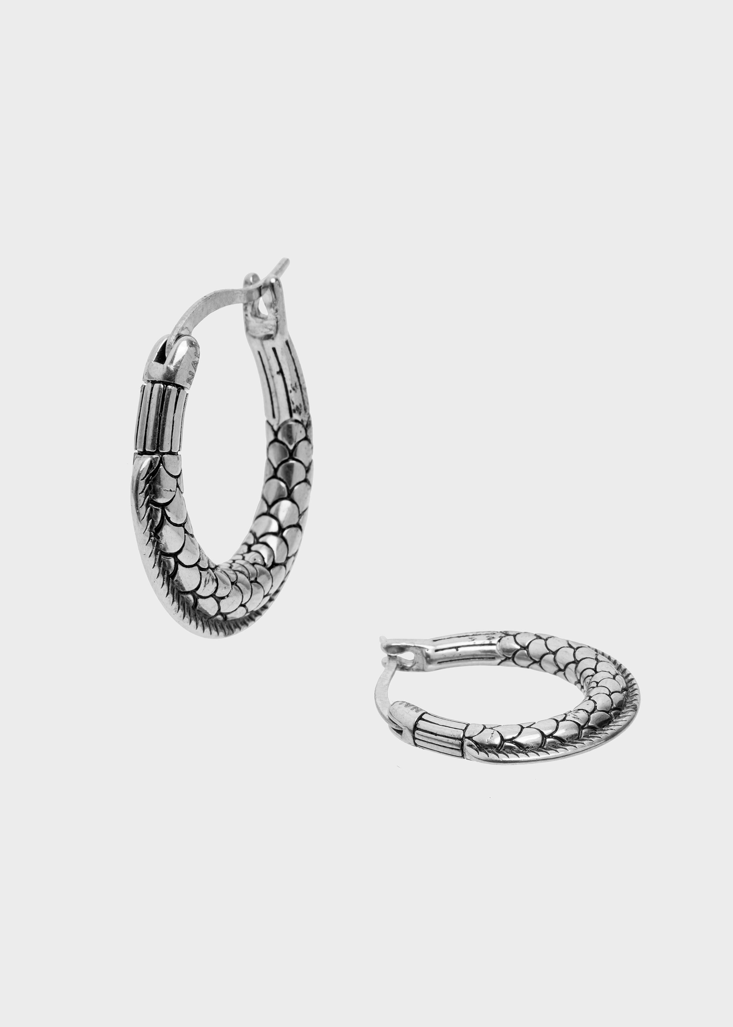 FLECK. STAHL-KAT-OVALREIFEN IN SILBER