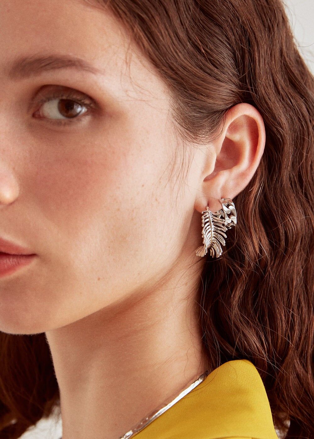 TIA-OHRRINGE IN SILBER