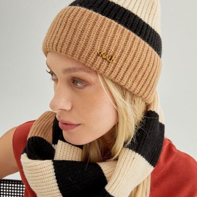 BEANIE HAT W/ BEIGE AND BLACK STRIPES