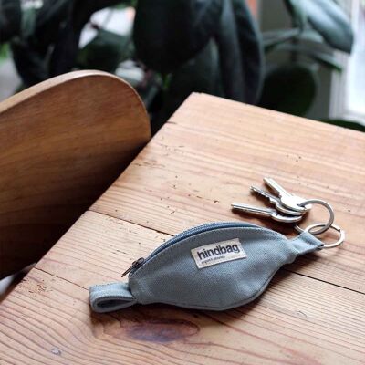 Côme Sage banana key ring