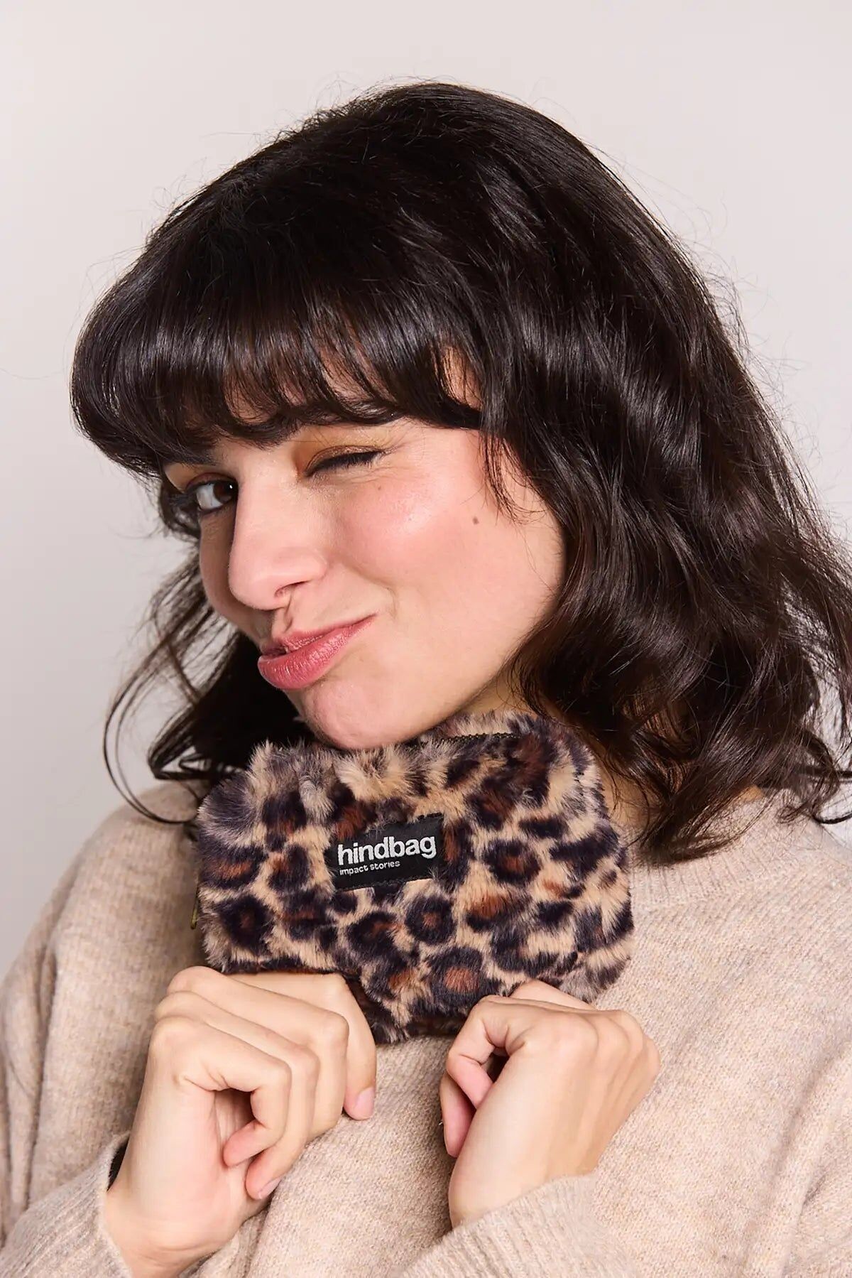 Portamonete in pelliccia sintetica leopardata Lili