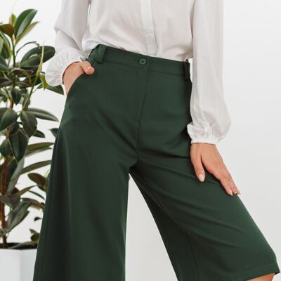 Bermuda shorts with pockets AZURI - fir